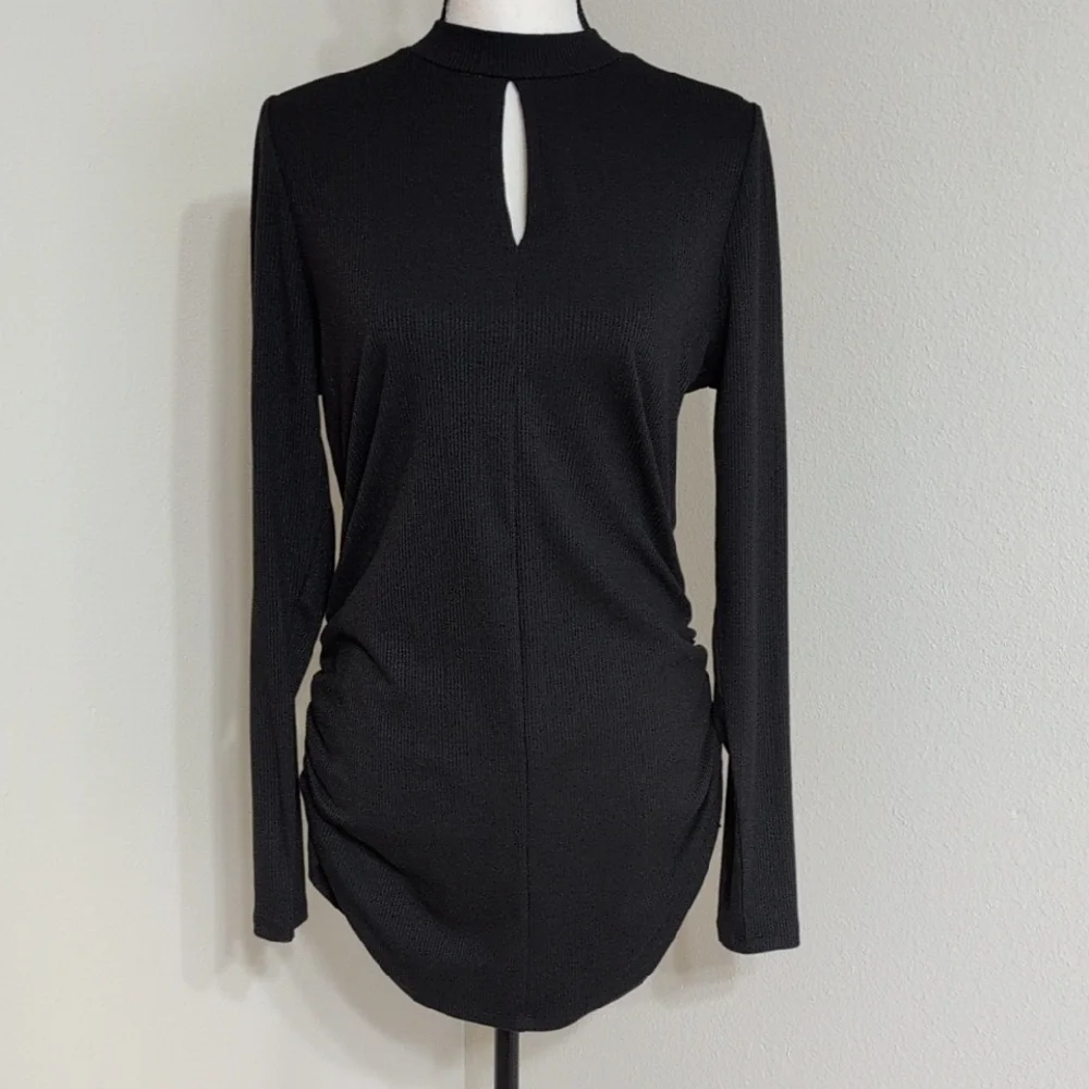 NWOT Lane Bryant Fitted Cut-Out Neck Side Ruched Top - Picture 1 of 5